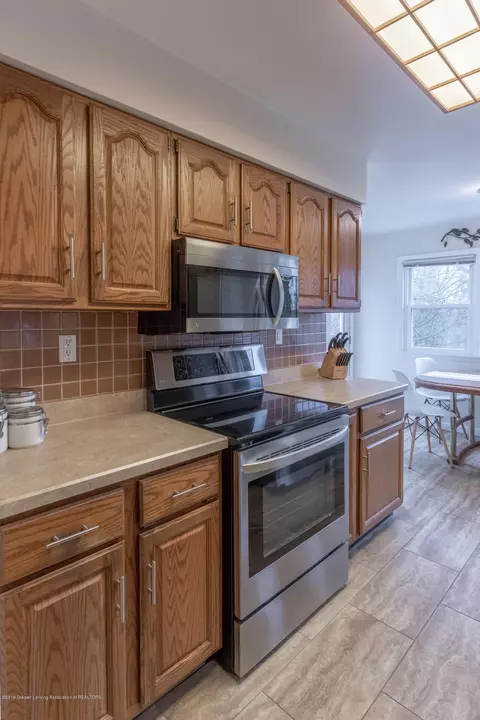 2921 Webster Rd, Lansing, MI 48906 photo 21
