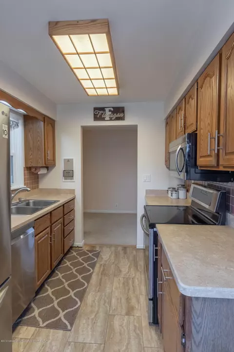 2921 Webster Rd, Lansing, MI 48906 photo 24