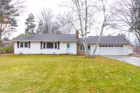 2921 Webster Rd, Lansing, MI 48906 photo 3