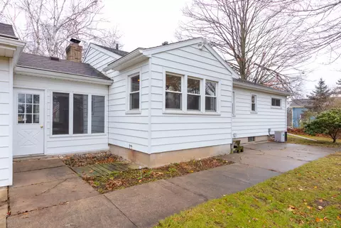 2921 Webster Rd, Lansing, MI 48906 photo 12