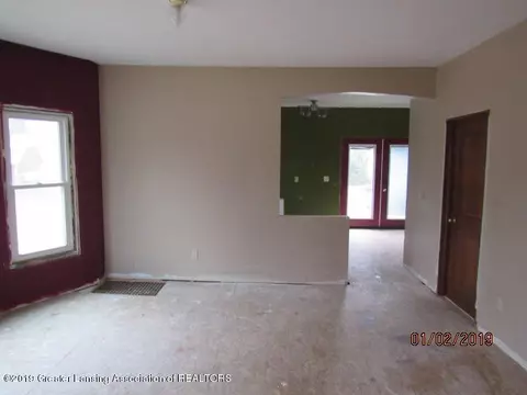 213 E Pine St, Elsie, MI 48831 photo 6