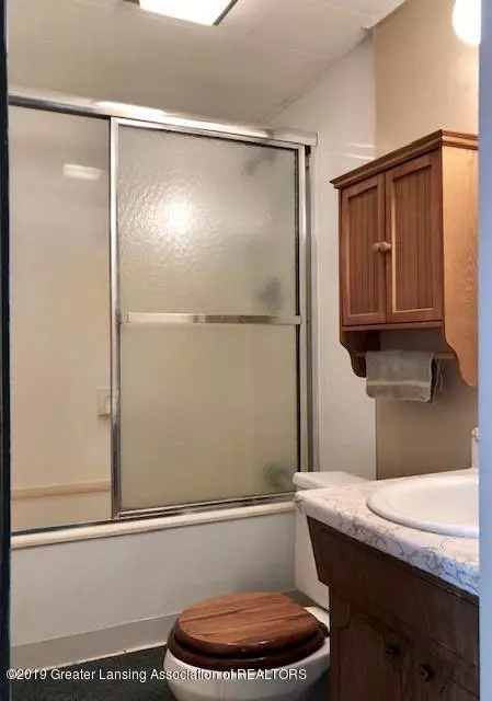 5061 E Clark Rd, Bath, MI 48808 photo 16