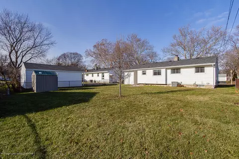 200 E Syringa Dr, Lansing, MI 48910 photo 5