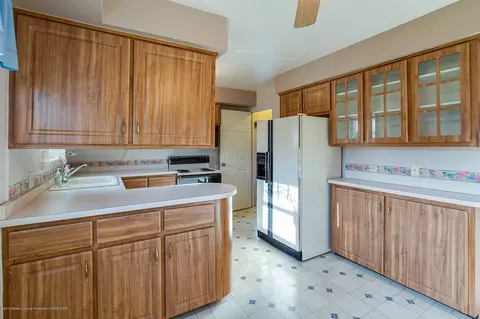 200 E Syringa Dr, Lansing, MI 48910 photo 3