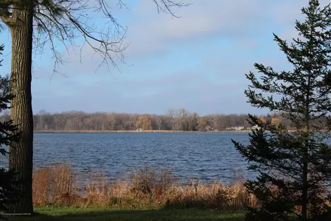 5894 Outer Dr, Bath, MI 48808 photo 11
