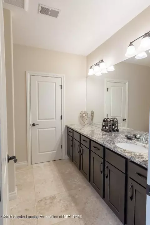 16943 Willowbrook Dr, Haslett, MI 48840 photo 43