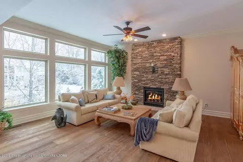 16943 Willowbrook Dr, Haslett, MI 48840 photo 10