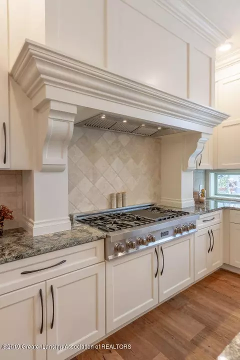 16943 Willowbrook Dr, Haslett, MI 48840 photo 20