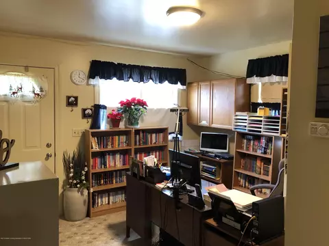 1012 Barney Ave, Flint, MI 48503 photo 3