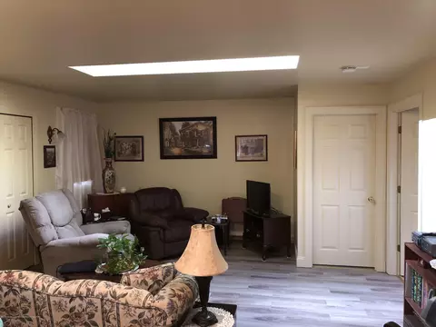 1012 Barney Ave, Flint, MI 48503 photo 6