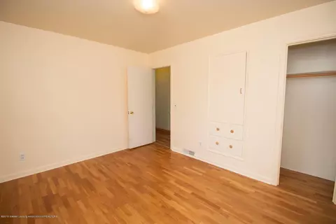 1039 Maycroft Rd, Lansing, MI 48917 photo 15