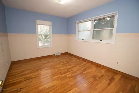 1039 Maycroft Rd, Lansing, MI 48917 photo 16