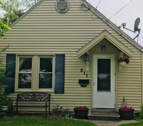511 Gilbert St, Owosso, MI 48867 photo 1