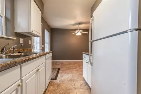 6313 Beechfield Dr, Lansing, MI 48911 photo 13