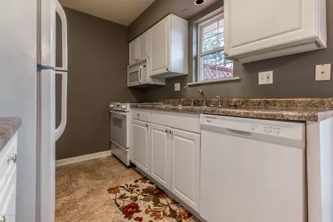6313 Beechfield Dr, Lansing, MI 48911 photo 11