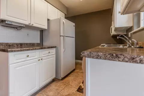 6313 Beechfield Dr, Lansing, MI 48911 photo 12