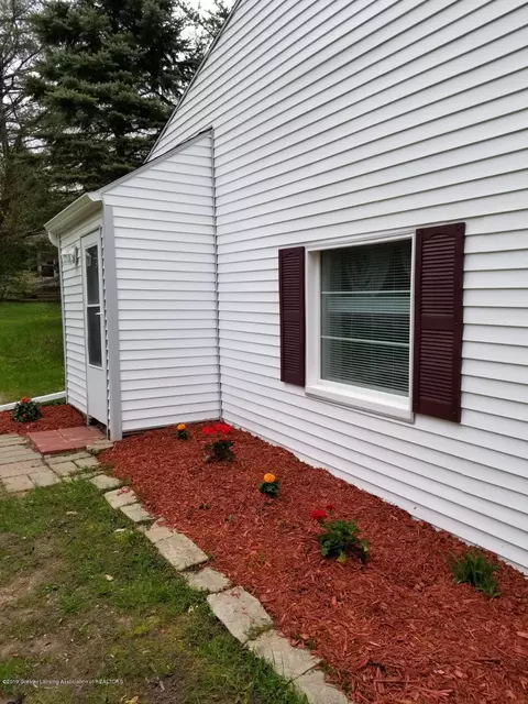 2034 Wayne St, Lansing, MI 48910 photo 3