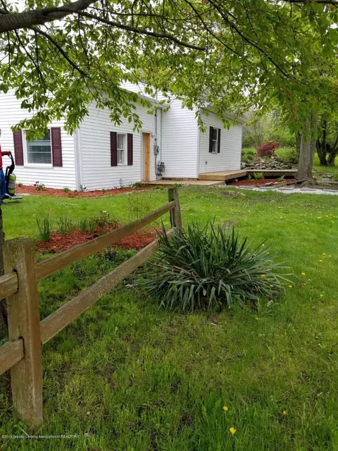 2034 Wayne St, Lansing, MI 48910 photo 1