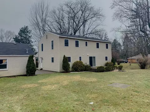 928 Hogsback Rd, Mason, MI 48854 photo 3