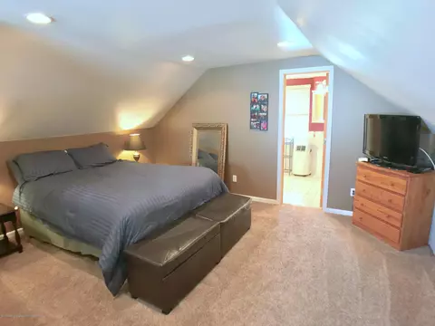 1213 Pershing Dr, Lansing, MI 48910 photo 14