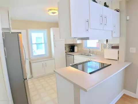 1213 Pershing Dr, Lansing, MI 48910 photo 8