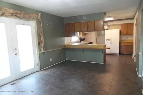417 Iris Ave, Lansing, MI 48917 photo 7