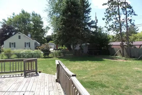 417 Iris Ave, Lansing, MI 48917 photo 10