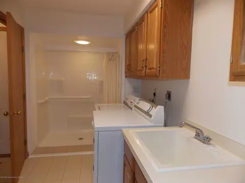4822 Malpaso Ln, Lansing, MI 48917 photo 32