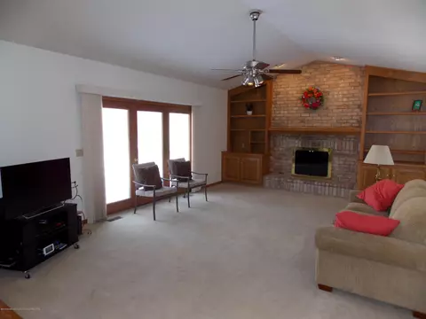4822 Malpaso Ln, Lansing, MI 48917 photo 7