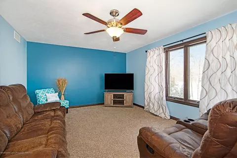4220 Driftwood Dr, Dewitt, MI 48820 photo 10
