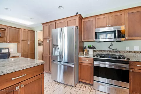 4220 Driftwood Dr, Dewitt, MI 48820 photo 8