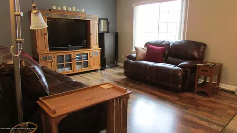 411 Ware St, Mason, MI 48854 photo 3