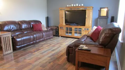 411 Ware St, Mason, MI 48854 photo 4