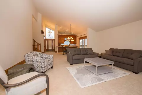 16814 Meadowbrook Dr, Haslett, MI 48840 photo 2