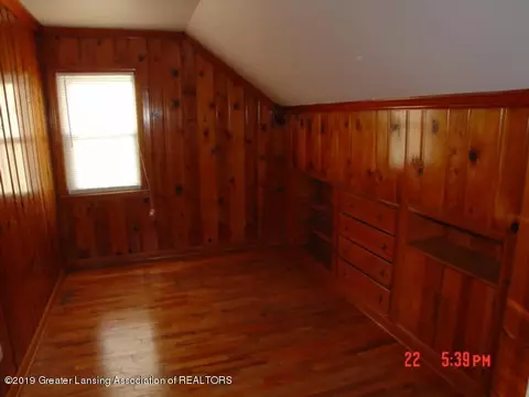 553 E Willard Ave, Lansing, MI 48910 photo 18