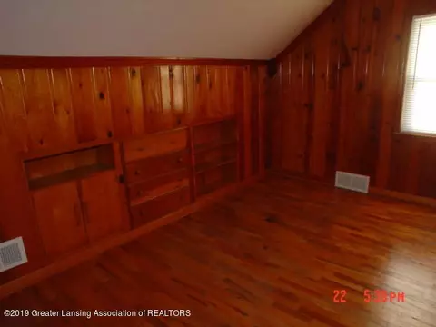 553 E Willard Ave, Lansing, MI 48910 photo 20