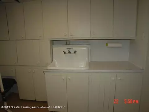 553 E Willard Ave, Lansing, MI 48910 photo 32