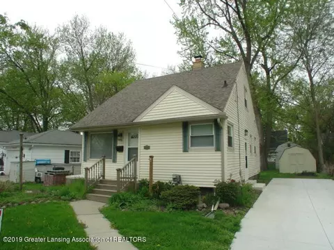 553 E Willard Ave, Lansing, MI 48910 photo 2