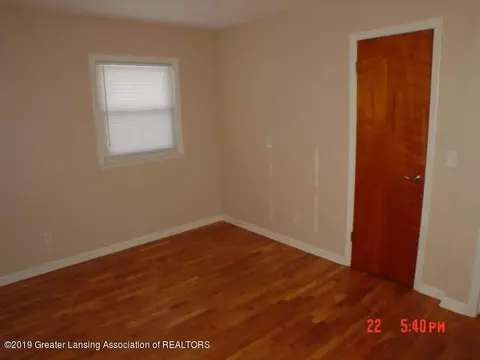 553 E Willard Ave, Lansing, MI 48910 photo 15