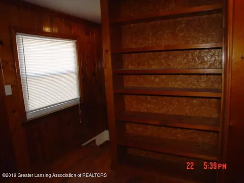 553 E Willard Ave, Lansing, MI 48910 photo 25