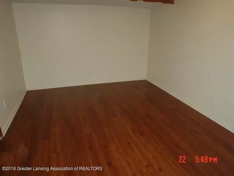 553 E Willard Ave, Lansing, MI 48910 photo 29
