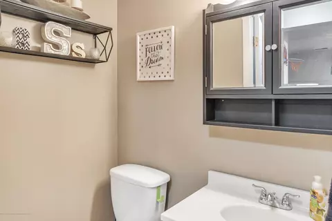 1808 Baker St, Haslett, MI 48840 photo 22