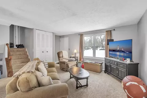 1808 Baker St, Haslett, MI 48840 photo 3