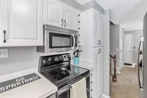 1808 Baker St, Haslett, MI 48840 photo 12