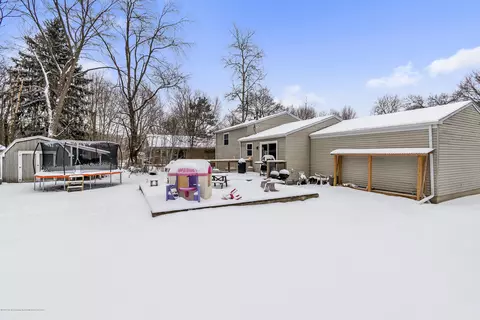1808 Baker St, Haslett, MI 48840 photo 28