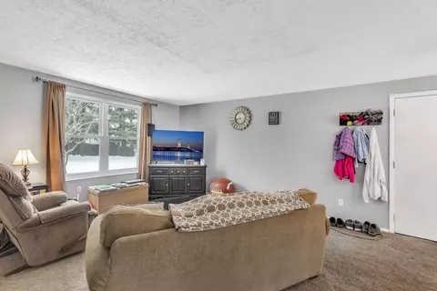 1808 Baker St, Haslett, MI 48840 photo 4