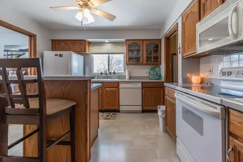 2101 Edwin Pl, Lansing, MI 48911 photo 14