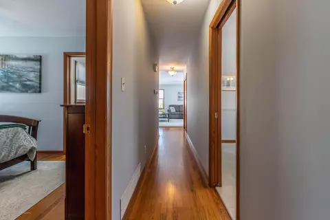 2101 Edwin Pl, Lansing, MI 48911 photo 24