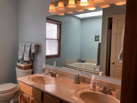 1545 Downing St, Haslett, MI 48840 photo 32