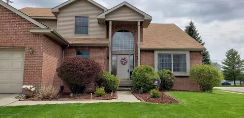 1545 Downing St, Haslett, MI 48840 photo 1